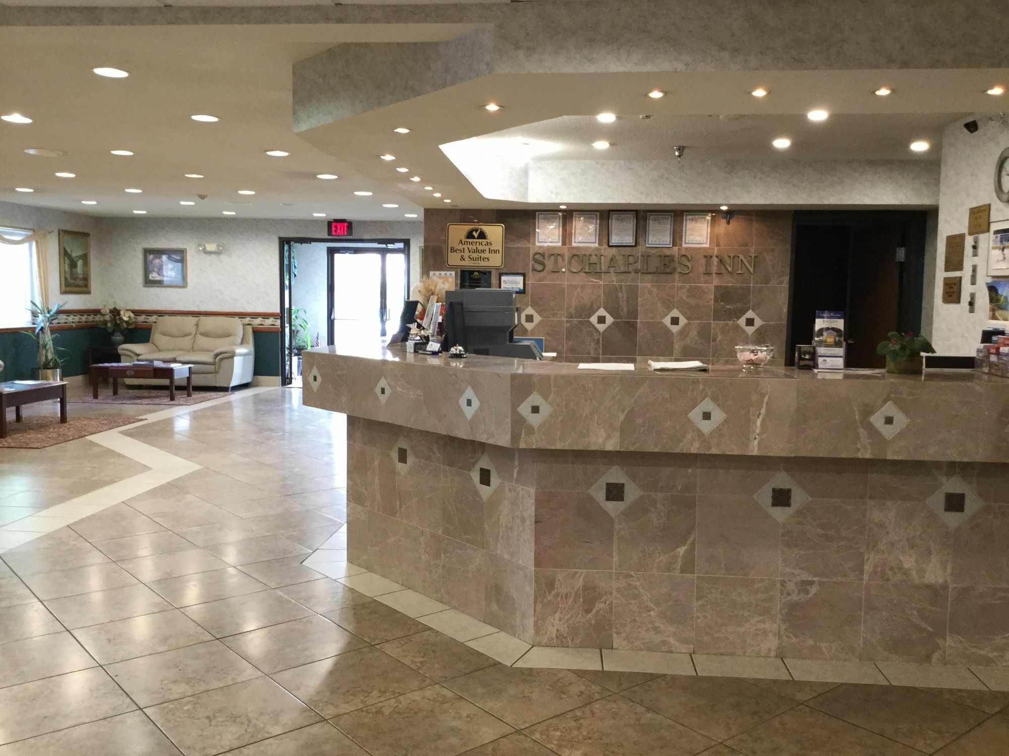 Americas Best Value Inn And Suites Saint Charles Exteriér fotografie